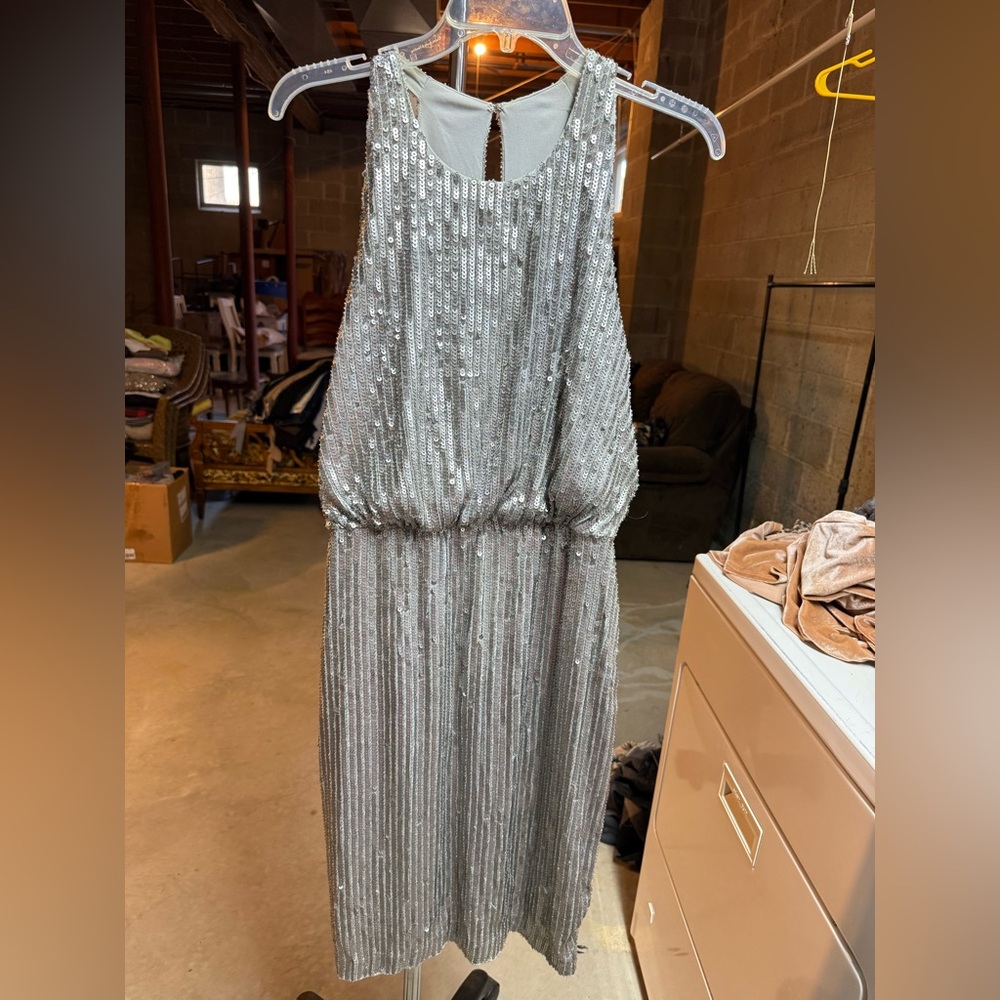 Laundry By Shelli Segal Silver Sequin Midi Dress